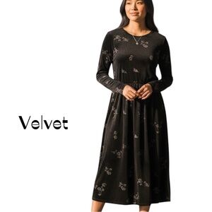 Liz Claiborne Black Lavender Floral Velvet Midi Dress Size M